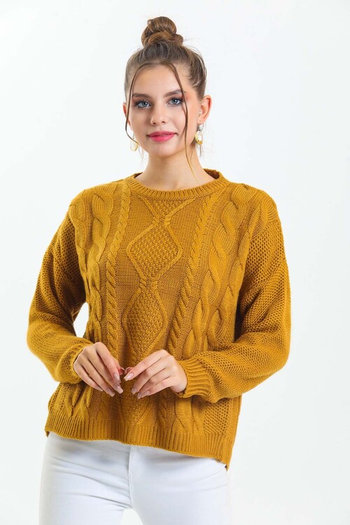 Önü Saç Örgülü Arkası Yırtmaçlı Bisiklet Yaka Örgülü Salaş Kazak