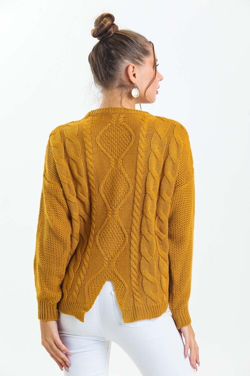 Önü Saç Örgülü Arkası Yırtmaçlı Bisiklet Yaka Örgülü Salaş Kazak