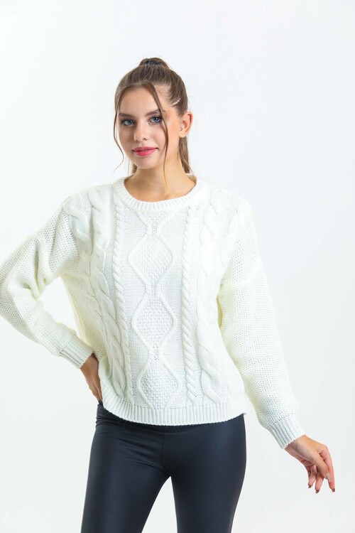 Önü Saç Örgülü Arkası Yırtmaçlı Bisiklet Yaka Örgülü Salaş Kazak