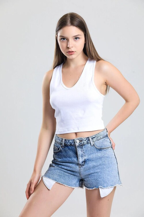 U Yaka Nakış Detaylı Atlet