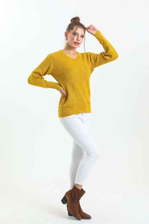 V Yaka Arkası Delikli Balon Kol Triko Kazak