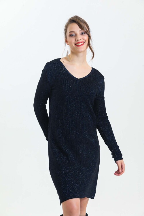 V Yaka Uzun Kol Simli Triko Elbise